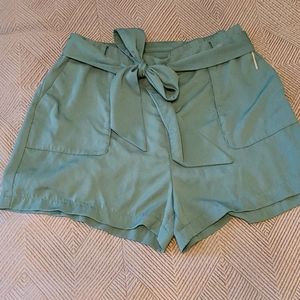 NWOT Dressy Casual Flowy Shorts Matching Sash Belt